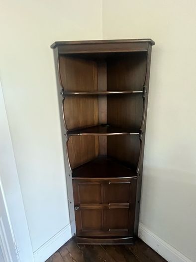 Corner storage unit