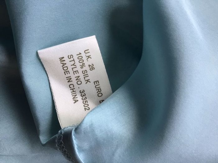 Ann Harvey Ladies Green Silk Blouse / Shirt Size 26 Includes Post