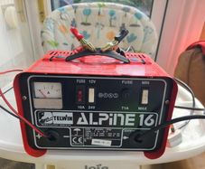 12V 24V Battery Charger.
