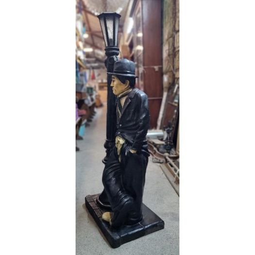 Charlie Chaplin Resin Statue With Lamp KAS1375