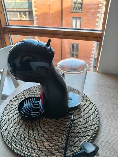 Nescafe Dolce Gusto DeLonghi Coffee Machine