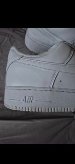 Nike Air Force 1 mens 10.5 - FREE POST