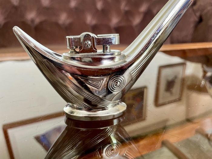 Rare Uber Vintage Retro Lighter 1960s Chrome Steel with Art Deco Geometric Design