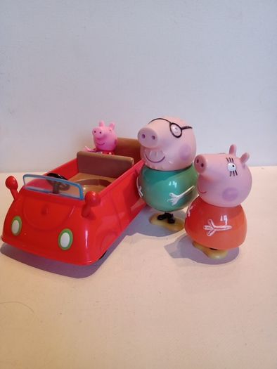 Peppa Pig Car and Figures 2003