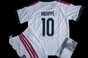 Real Madrid 26/27 ( Mbappe 10 ) Kids Full Kit, Size :6/7, 7/8 ,10/11 Yrs