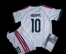 Real Madrid 26/27 ( Mbappe 10 ) Kids Full Kit, Size :6/7, 7/8 ,10/11 Yrs