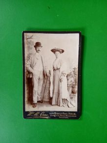 antique photo of a couple by William McCrae of Berkeley road dublin
