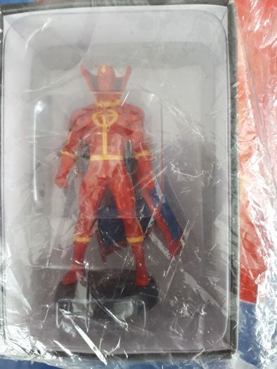 New unopened DC collectors Edition with Red Tornado figurine