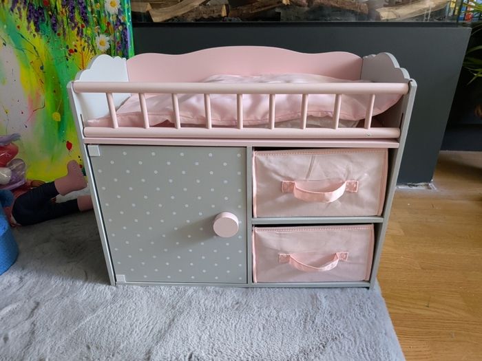 doll bed