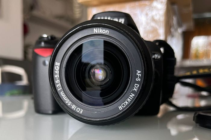 Nikon D40 camera with 18-55mm lens