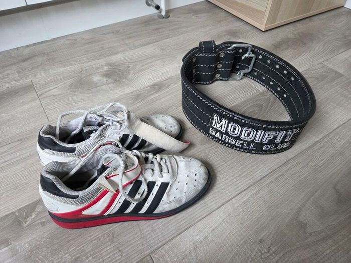 lifting shoes and weight belt (small)