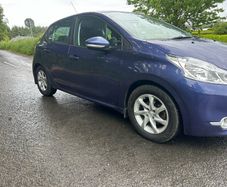 Peugeot 208 2015