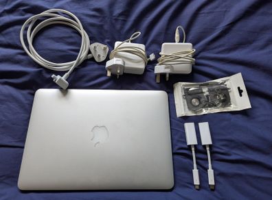 Apple Macbook Pro (new battery, new SSD)