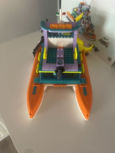 Lego Friends set 41734 sea recycling catamaran boat