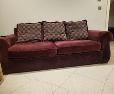 3 seater large sofa burgundy 40 euro