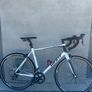 Giant Defy 4 Adult Road Bike Image 2