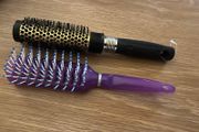 2 Hair Brushes