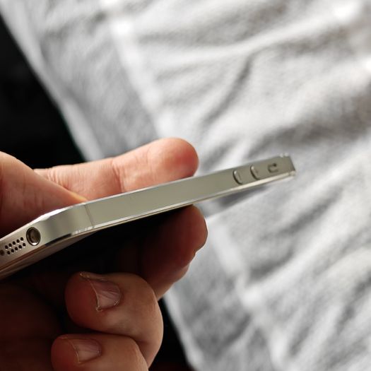 iPhone 5 16GB White