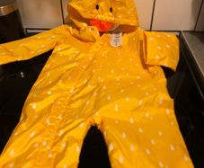 Girls / Boys BNWT M&S suit 9/12 mths