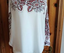 deisgual ladies floral top size XL includes postage