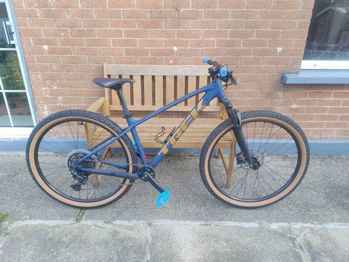 2025 Trek Marlin 5 Mountain Bike