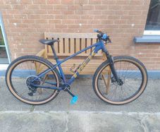 2025 Trek Marlin 5 Mountain Bike