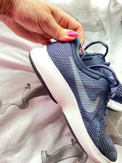 Girls Navy Nike runners - as new