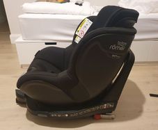 Britax Romer DUALFIX i-size child car seat BR - REDUCED excellent condition