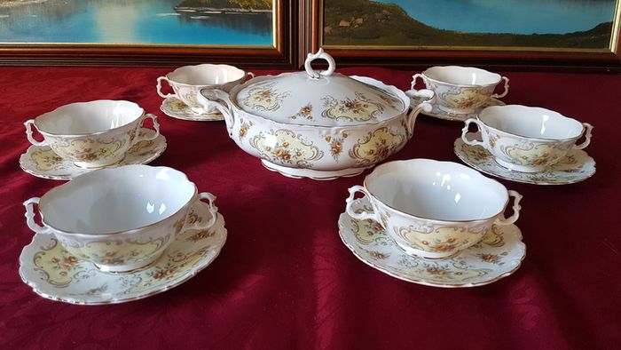 37 Piece Royal Albert September Song Gold Gilt Bone China Dinner Service / Set For 6 Person Setting Made In England Antique Rare And Hard To Find