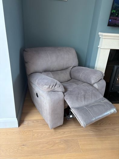 Electric recliner armchair