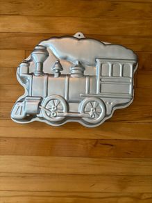 Wilton Train cake tin