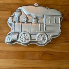 Wilton Train cake tin