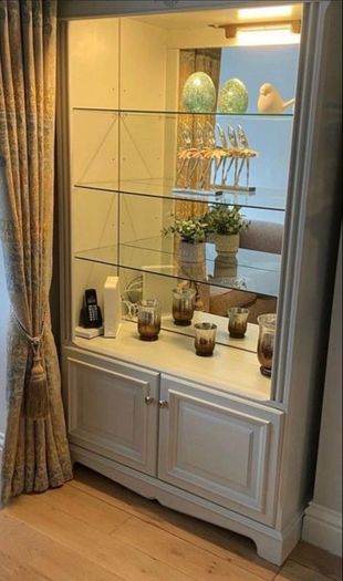 display/drinks unit