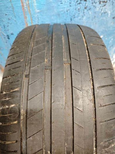 R18 Audi alloy wheel
