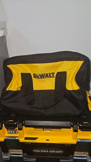 DeWALT DCD1007 3-Speed Premium Brushless Hammer Drill, 6Ah Flexvolt 18v/54v Battery, Charger and Bag.