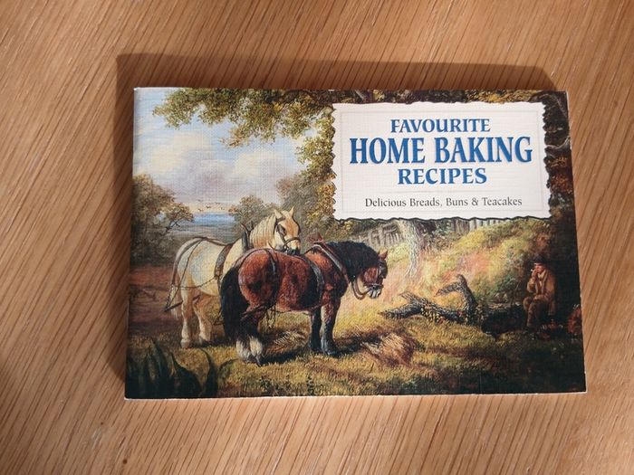 Favourite Home Baking Recipes - delicious Bread, Buns & Teacakes.