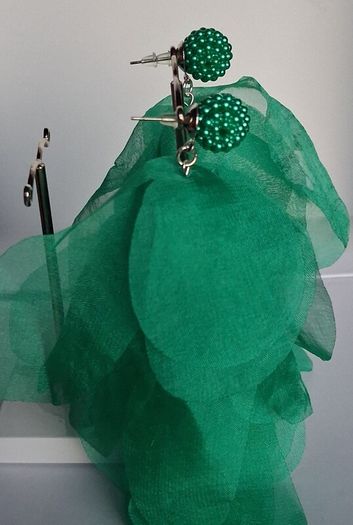 Green Pearl Cluster Stud Glass Inlay Extravagant Chiffon Petal Tassel Earrings