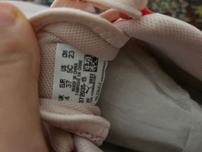 Girls shoes