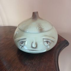 Sylvac face pot