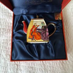 Charlotte di Vita Collector's Miniature Teapot