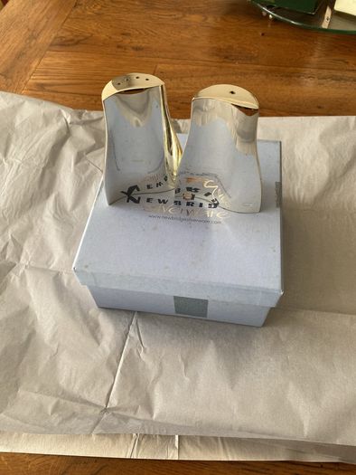 Newbridge Silverware Salt and pepper set