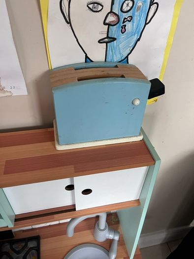 Kidcraft wooden kitchen