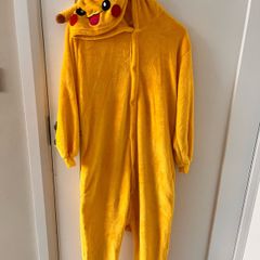 costume pikachu 8-10Yo