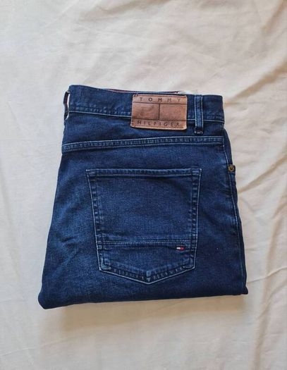 Tommy hilfiger Denton stretch Size 33/32 zip fly in excellent condition