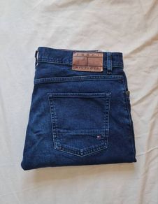 Tommy hilfiger Denton stretch Size 33/32 zip fly in excellent condition