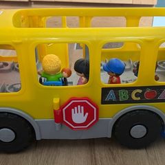 School bus toy
