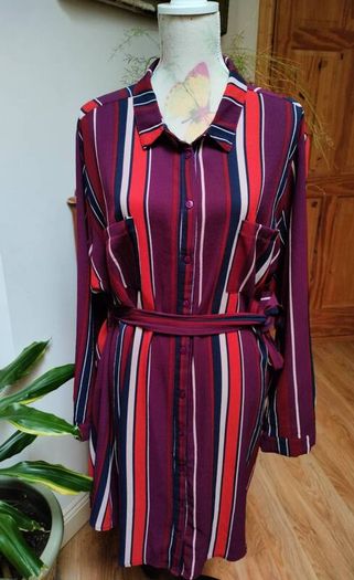 Ladies Multicoloured New look CURVES shirt like dress, wear with belt or without. like new