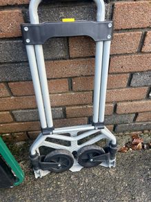 folding hand trunk
