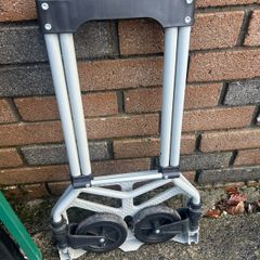 folding hand trunk