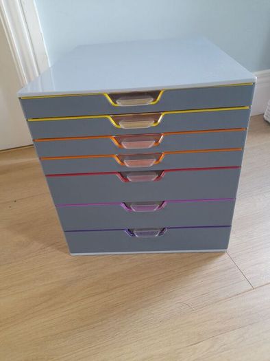 File storage cabinet